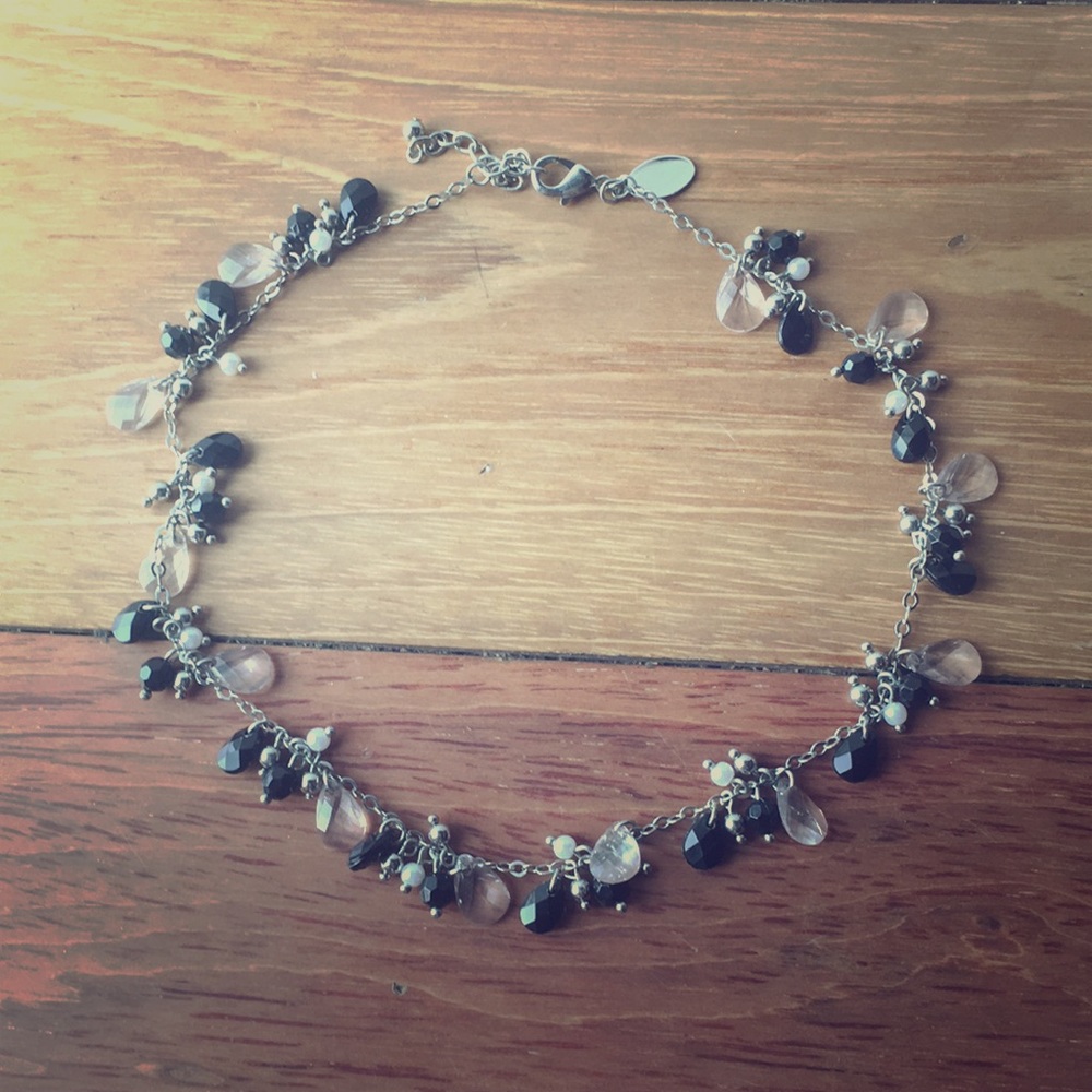 Black House White Market Choker